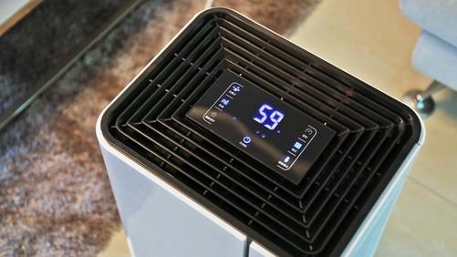 地庫(kù)潮濕地面打滑，用地面吹干除濕機(jī)